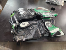 Load image into Gallery viewer, BARGAIN BIN - Men's HEROIC SP-R Pro Customs - Size 10