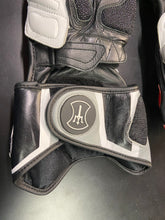 Load image into Gallery viewer, BARGAIN BIN - Women's HEROIC SP-R Pro Customs - Size: 6