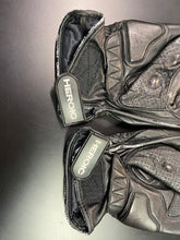 Load image into Gallery viewer, BARGAIN BIN - HEROIC ST-R FTR Shorty Gloves- Relaxed Fit - Kangaroo without Stingray