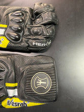 Load image into Gallery viewer, BARGAIN BIN - HEROIC ST-R Custom Shorties - Size 15