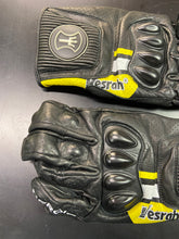 Load image into Gallery viewer, BARGAIN BIN - HEROIC ST-R Custom Shorties - Size 15