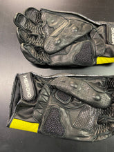 Load image into Gallery viewer, BARGAIN BIN - HEROIC ST-R Custom Shorties - Size 15