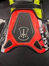 Load image into Gallery viewer, BARGAIN BIN - Women's HEROIC SP-R Pro Customs - Size 6