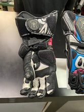 Load image into Gallery viewer, BARGAIN BIN - Women's HEROIC SP-R Pro Custom - Size 7